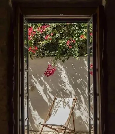 בית נופש Charming In Almocageme